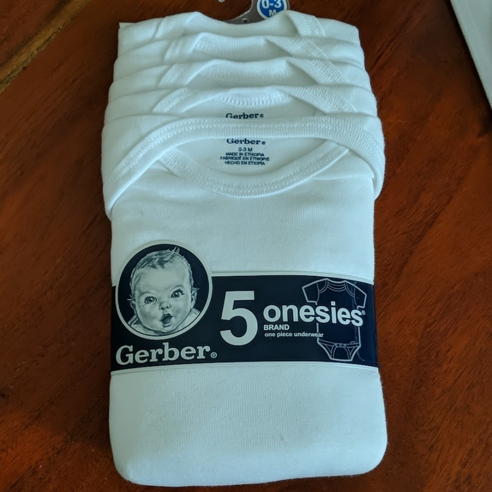 NWT 5-pack Gerber Short-Sleeve Onesies